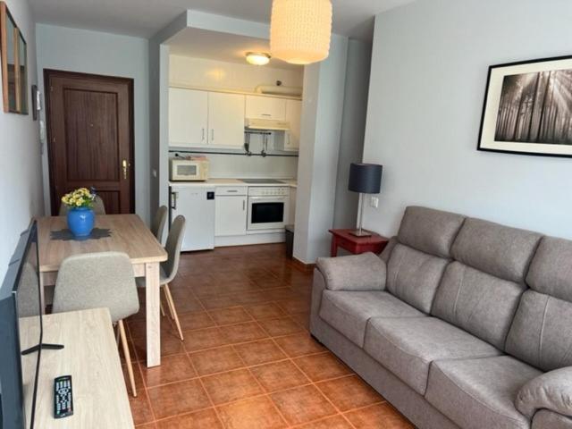 קומיאס Apartamentos Club Condal מראה חיצוני תמונה