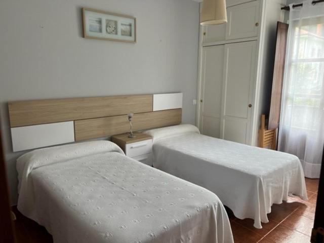 קומיאס Apartamentos Club Condal מראה חיצוני תמונה