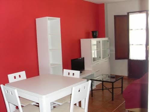 קומיאס Apartamentos Club Condal מראה חיצוני תמונה